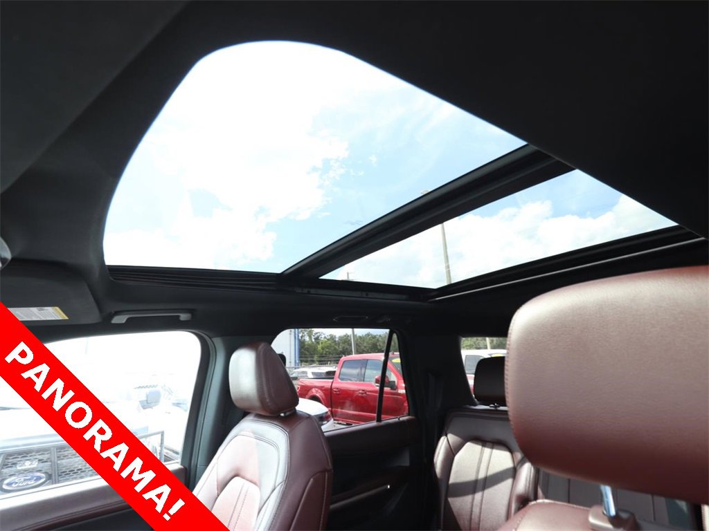 2023 Ford Expedition MAX Limited photo 2