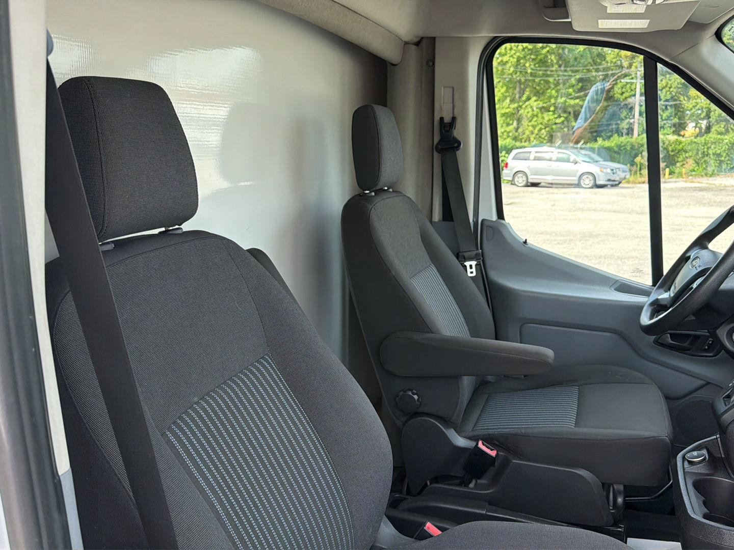 2018 Ford Transit Cutaway Base - Photo 17