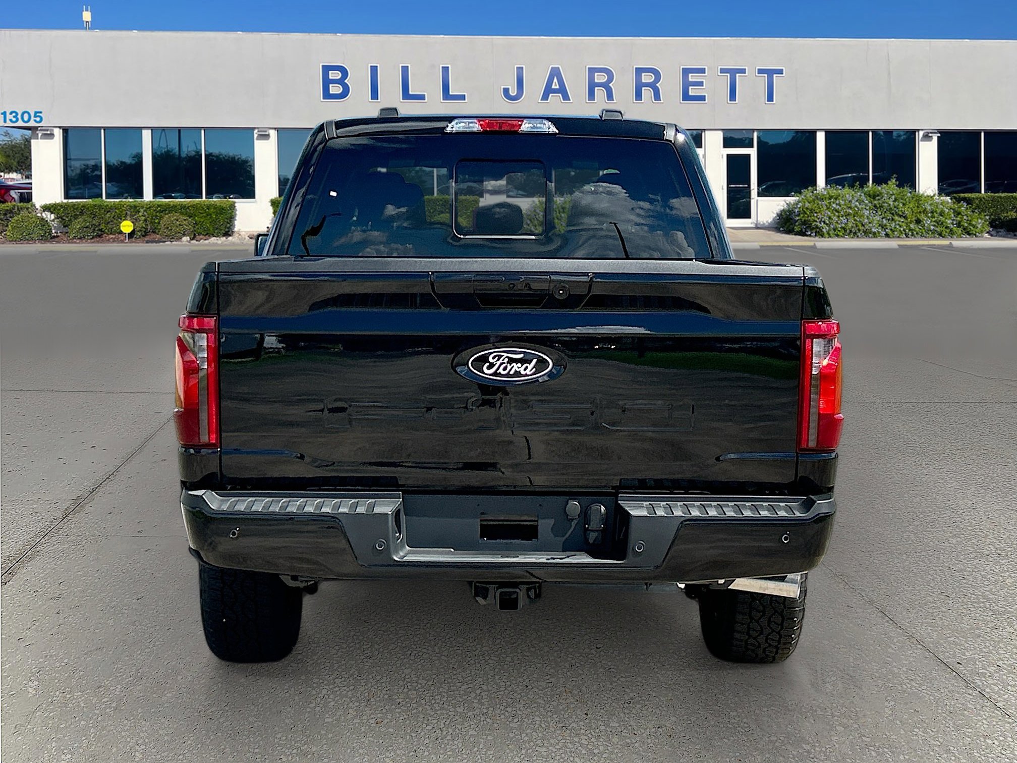 2025 Ford F-150 XLT photo 5