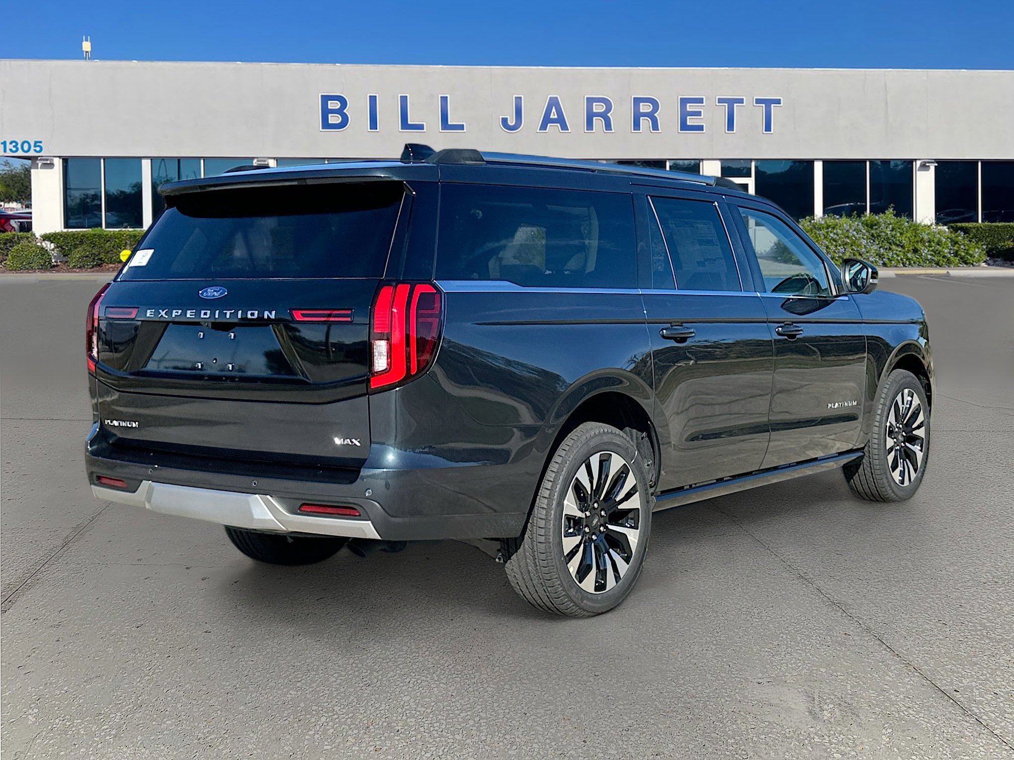 2025 Ford Expedition MAX Platinum photo 4