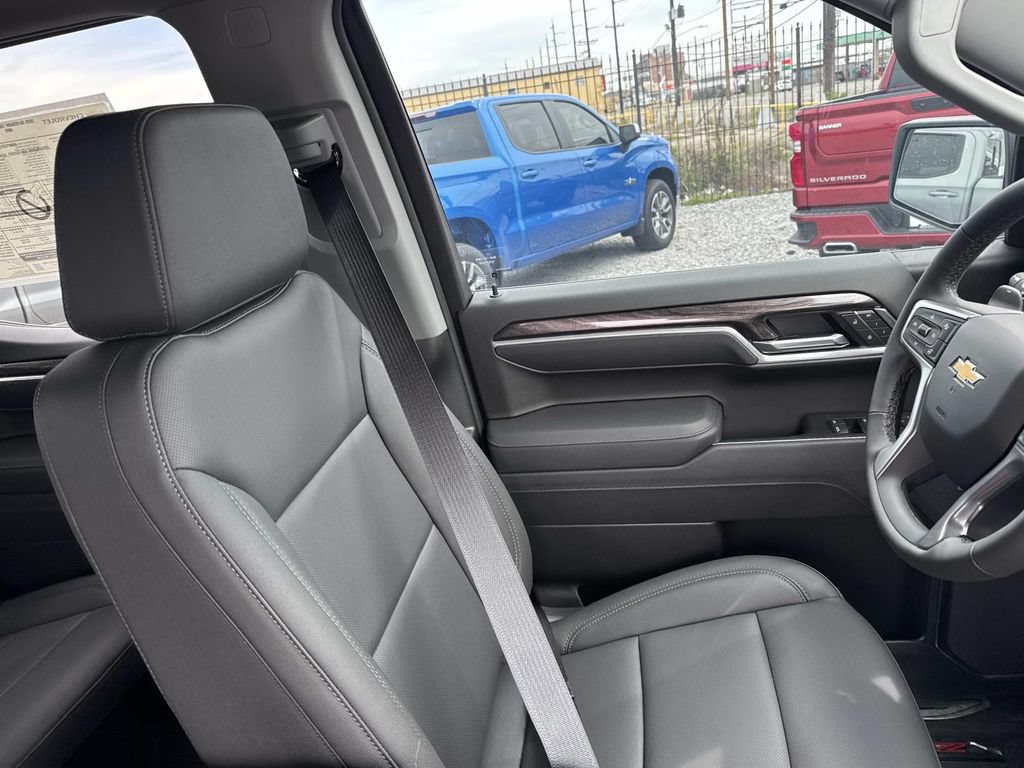 2026 Chevrolet Silverado 1500 LTZ - Photo 12