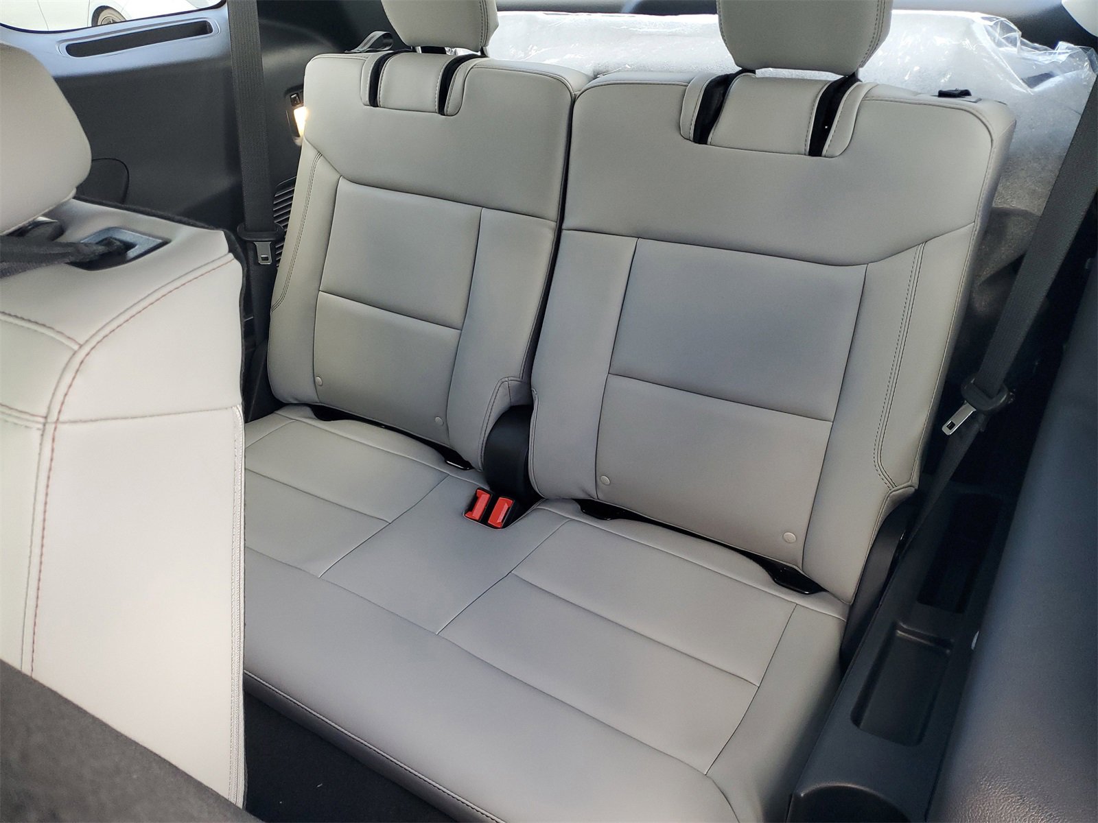 2025 Ford Explorer photo 11