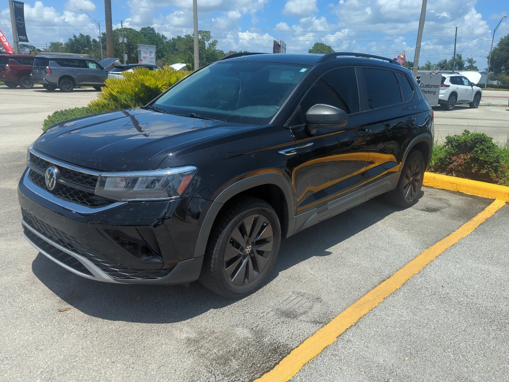 2022 Volkswagen Taos 1.5T S's photo