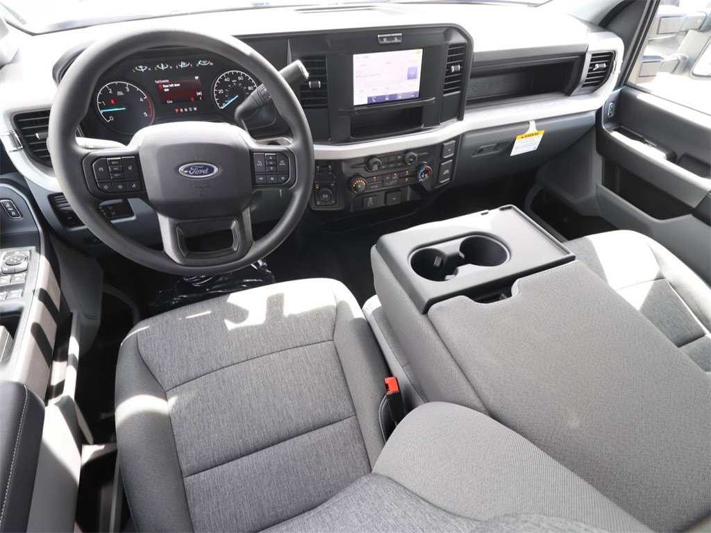 2026 Ford F-350 XL photo 4