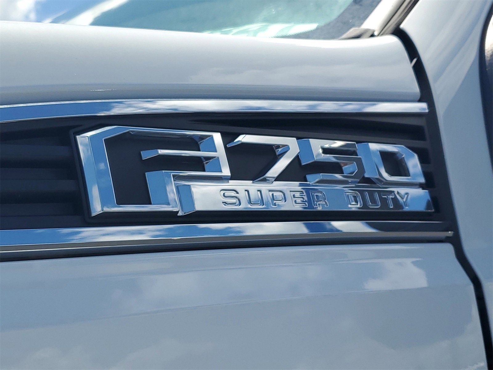 2025 Ford F-750 Base photo 2