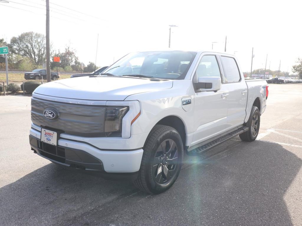 2025 Ford F-150 Lightning Lariat - Photo 7