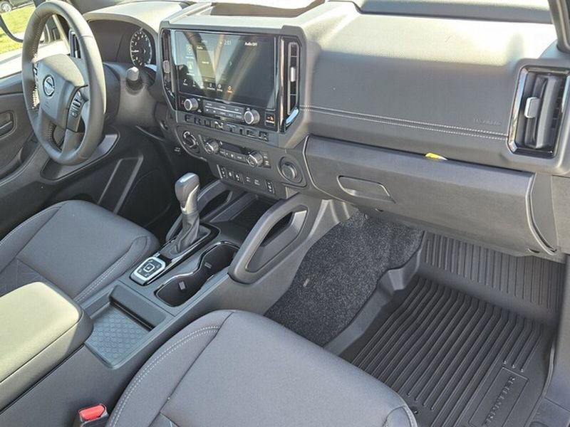 2026 Nissan Frontier SV - Photo 14