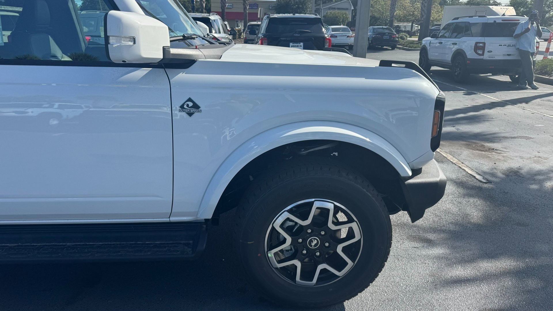 2025 Ford Bronco Outer Banks photo 3