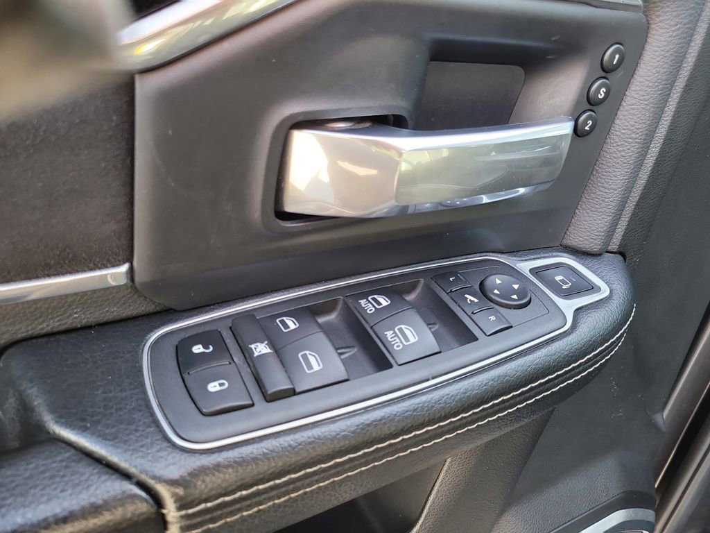 2022 Ram 2500 Laramie photo 14