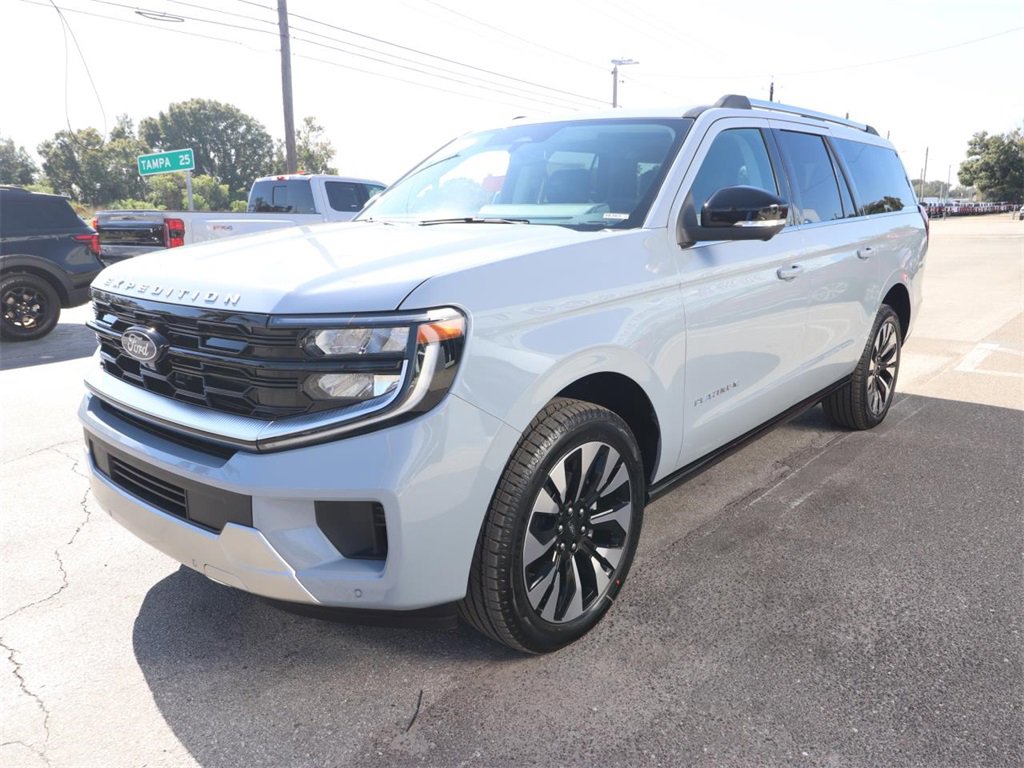 2025 Ford Expedition MAX Platinum photo 4