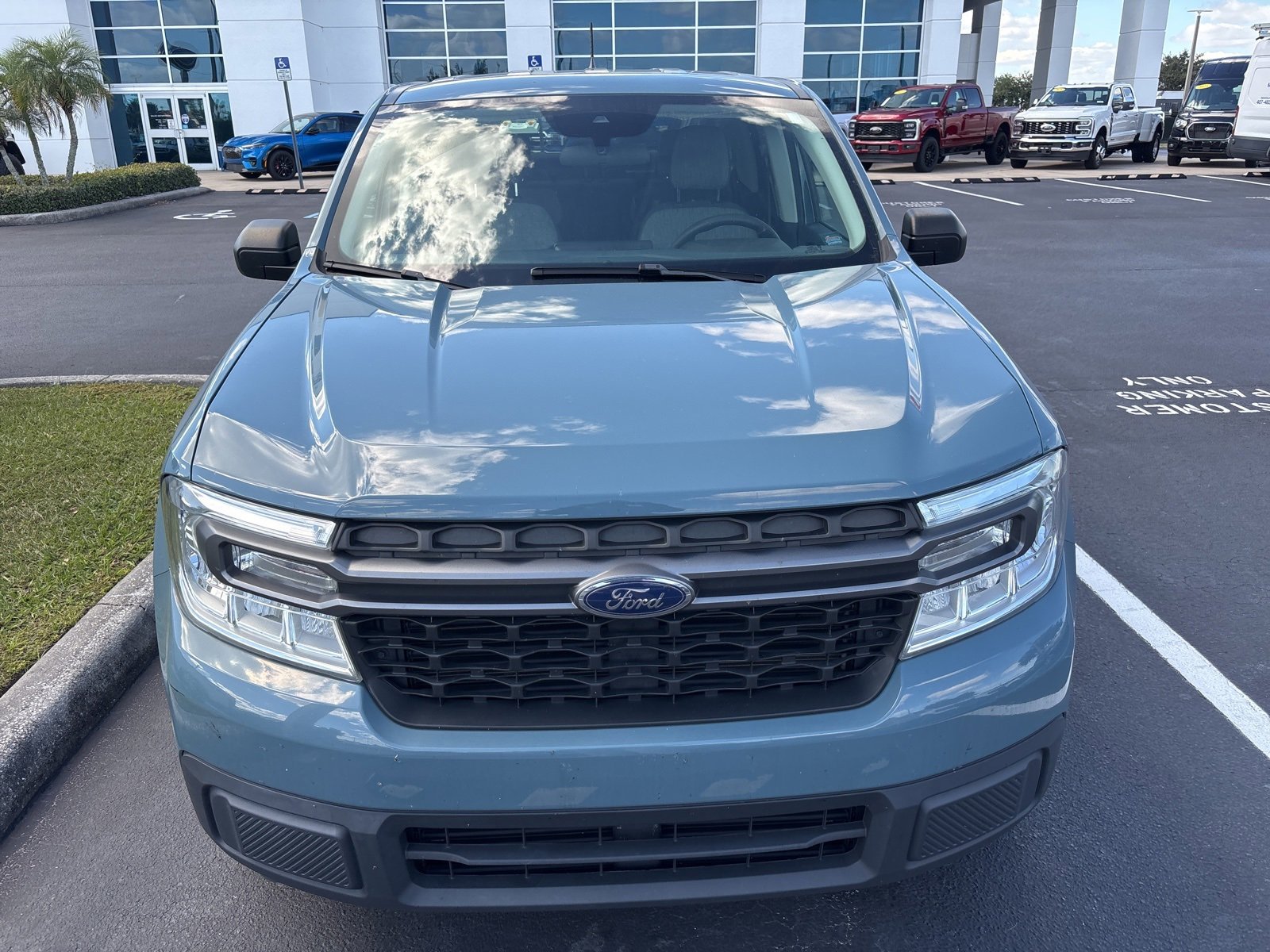 2022 Ford Maverick XLT photo 2