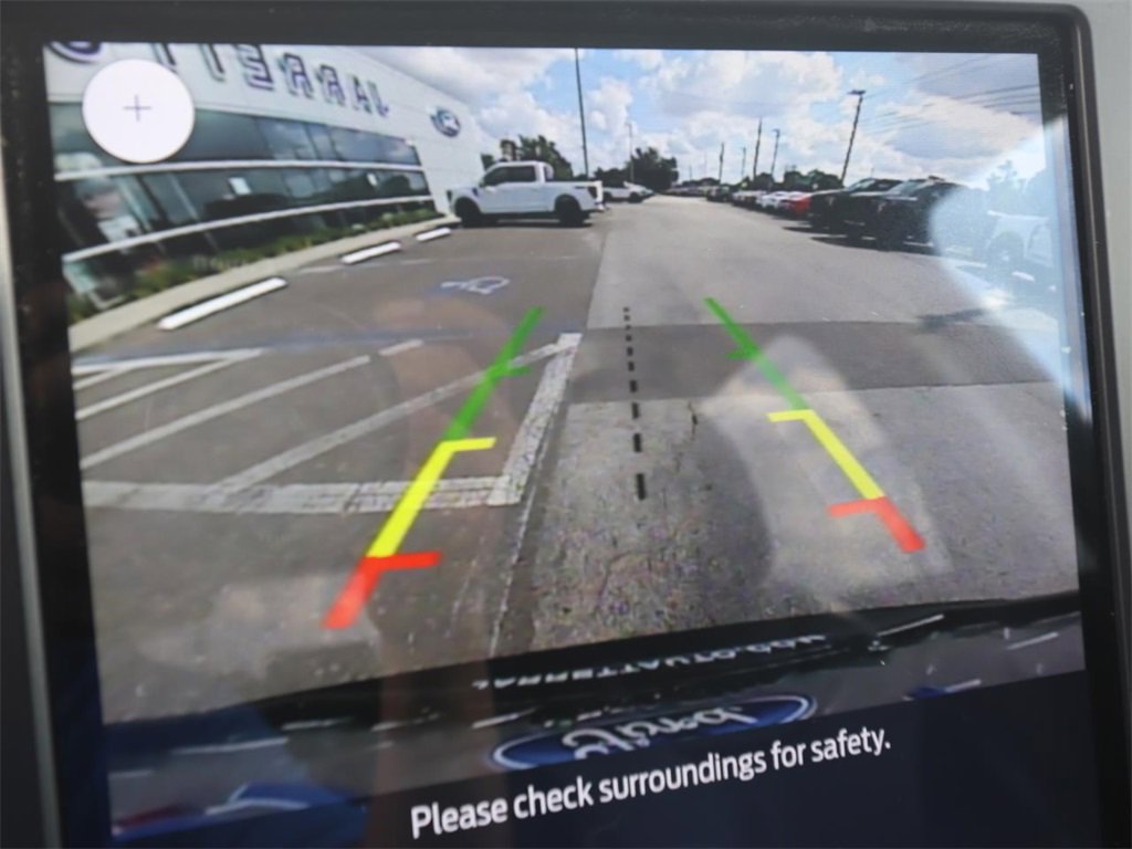 2022 Ford Edge Titanium photo 4