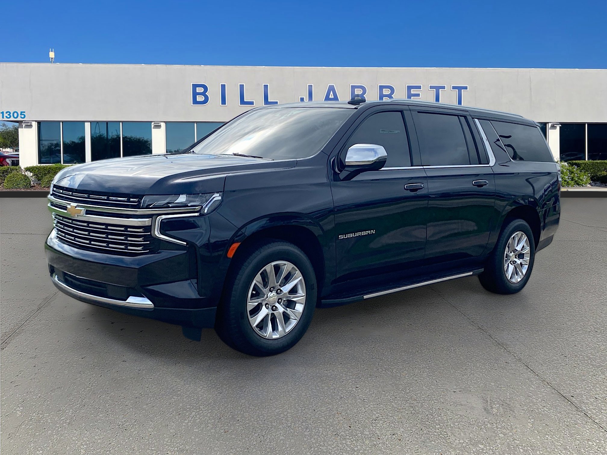 2023 Chevrolet Suburban Premier photo 3