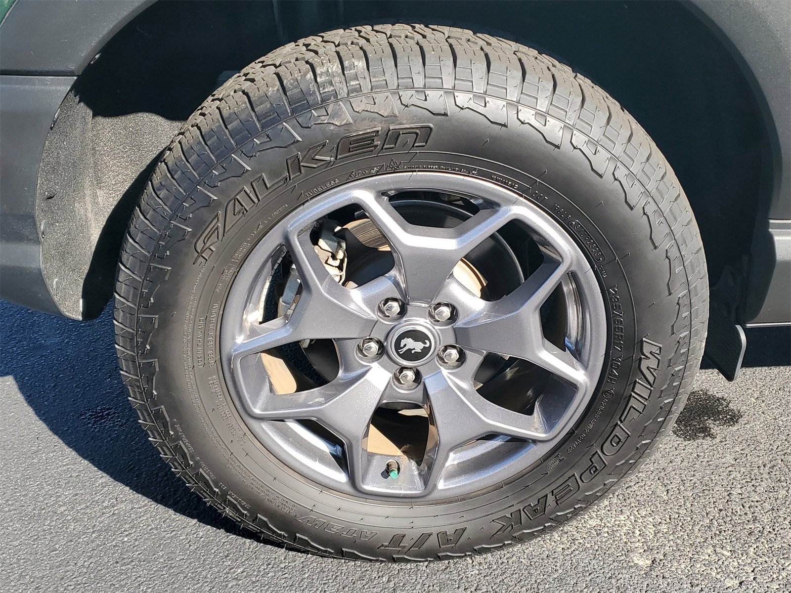 2024 Ford Bronco Sport Badlands photo 2