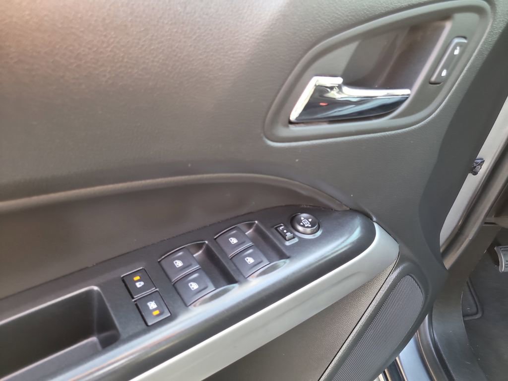 2022 Chevrolet Colorado LT photo 12
