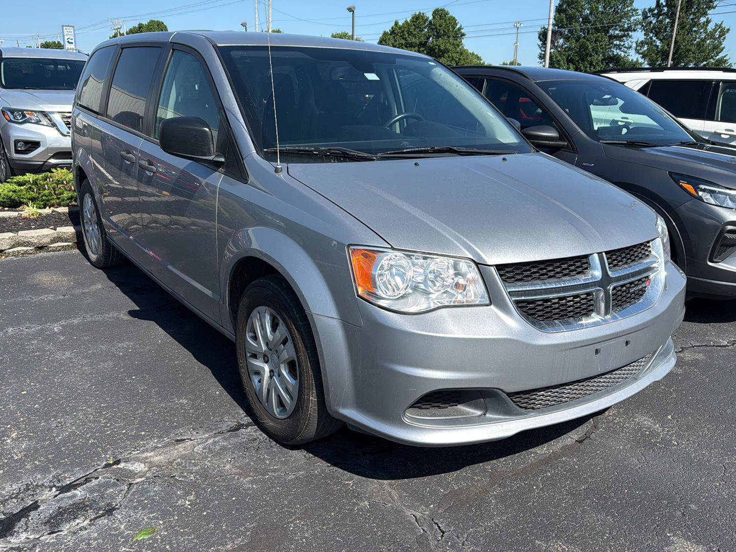 2019 Dodge Grand Caravan SE's photo