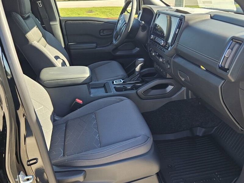 2026 Nissan Frontier SV - Photo 13