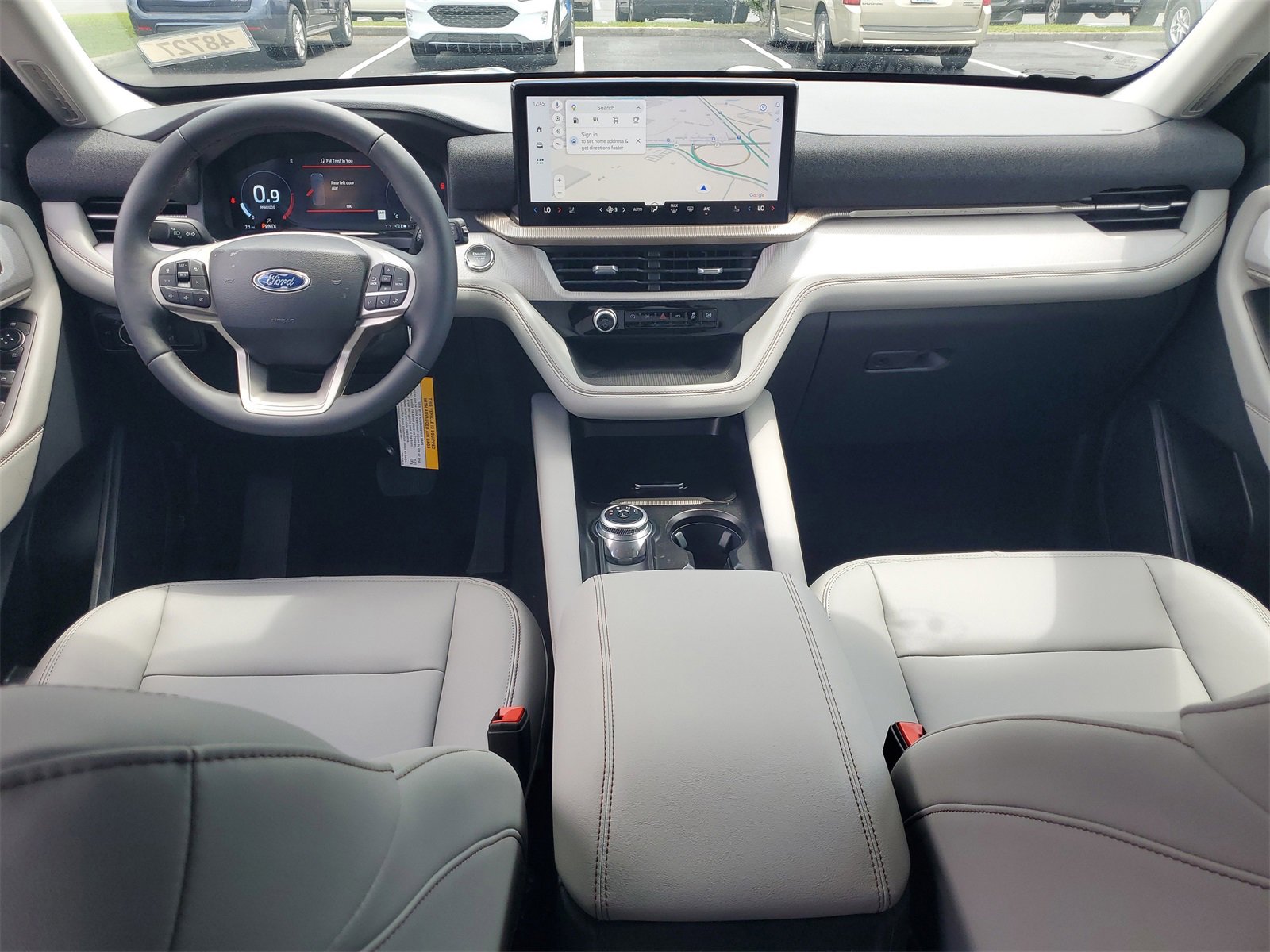 2025 Ford Explorer photo 10