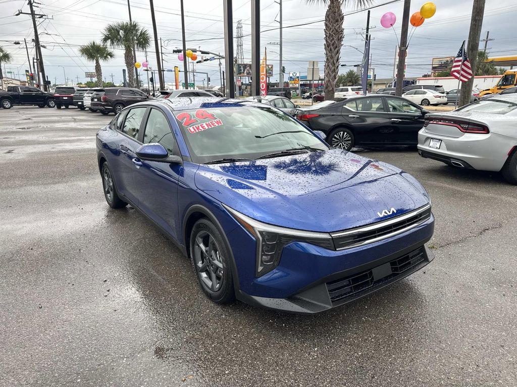 2025 Kia K4 LXS AT's photo