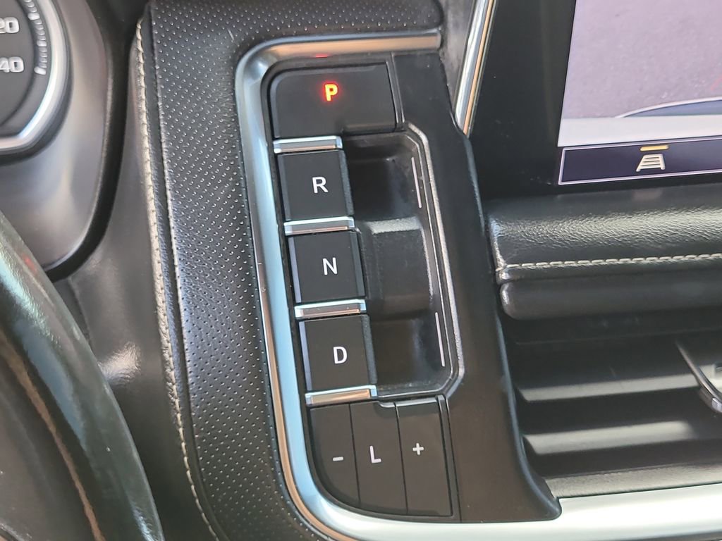 2021 Chevrolet Suburban Premier photo 25