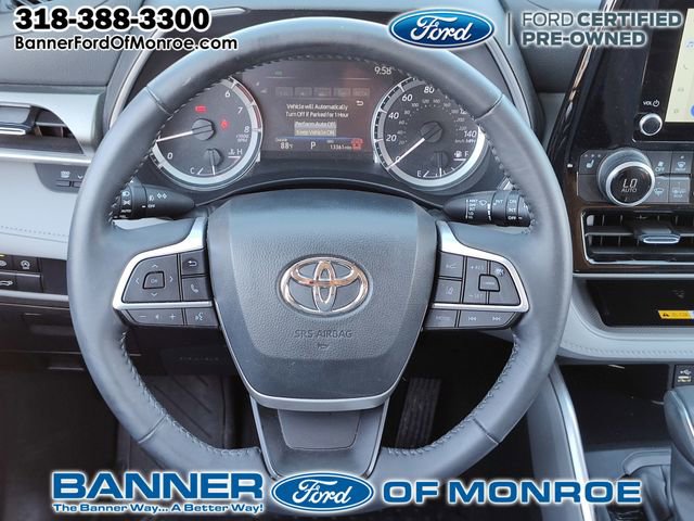 2024 Toyota Highlander LE photo 15
