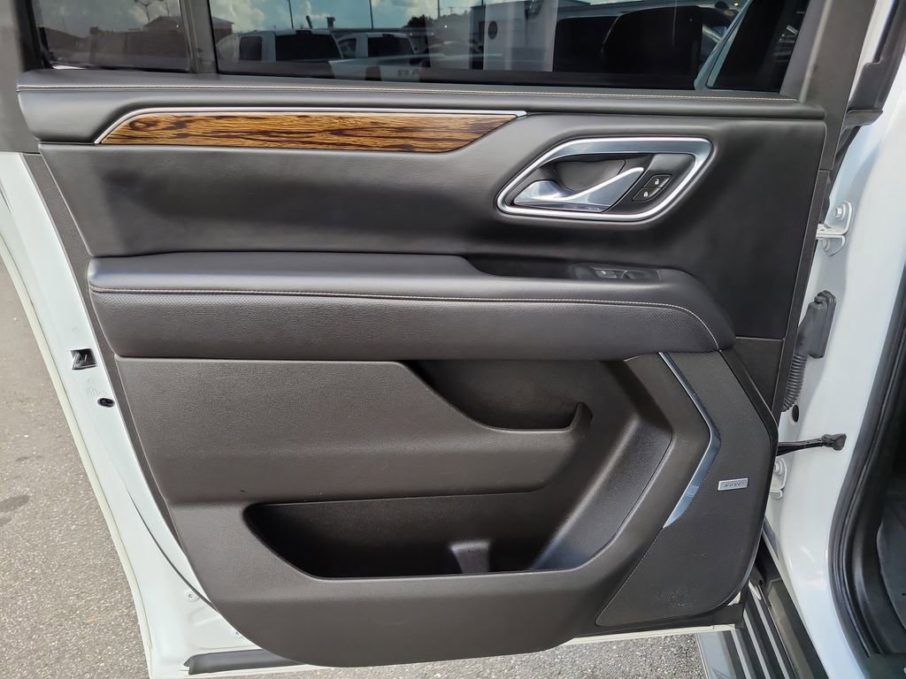 2021 Chevrolet Suburban Premier photo 10