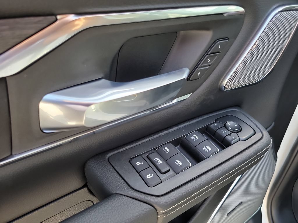 2026 RAM 1500 Laramie - Photo 17