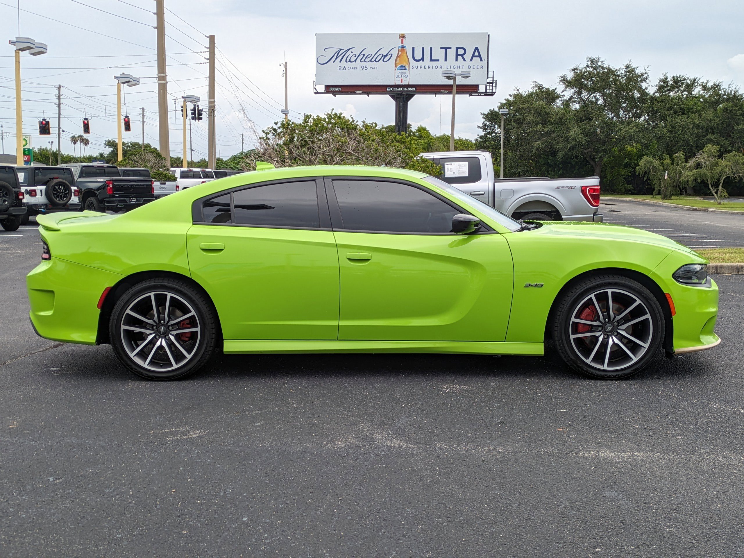 2023 Dodge Charger R/T photo 4