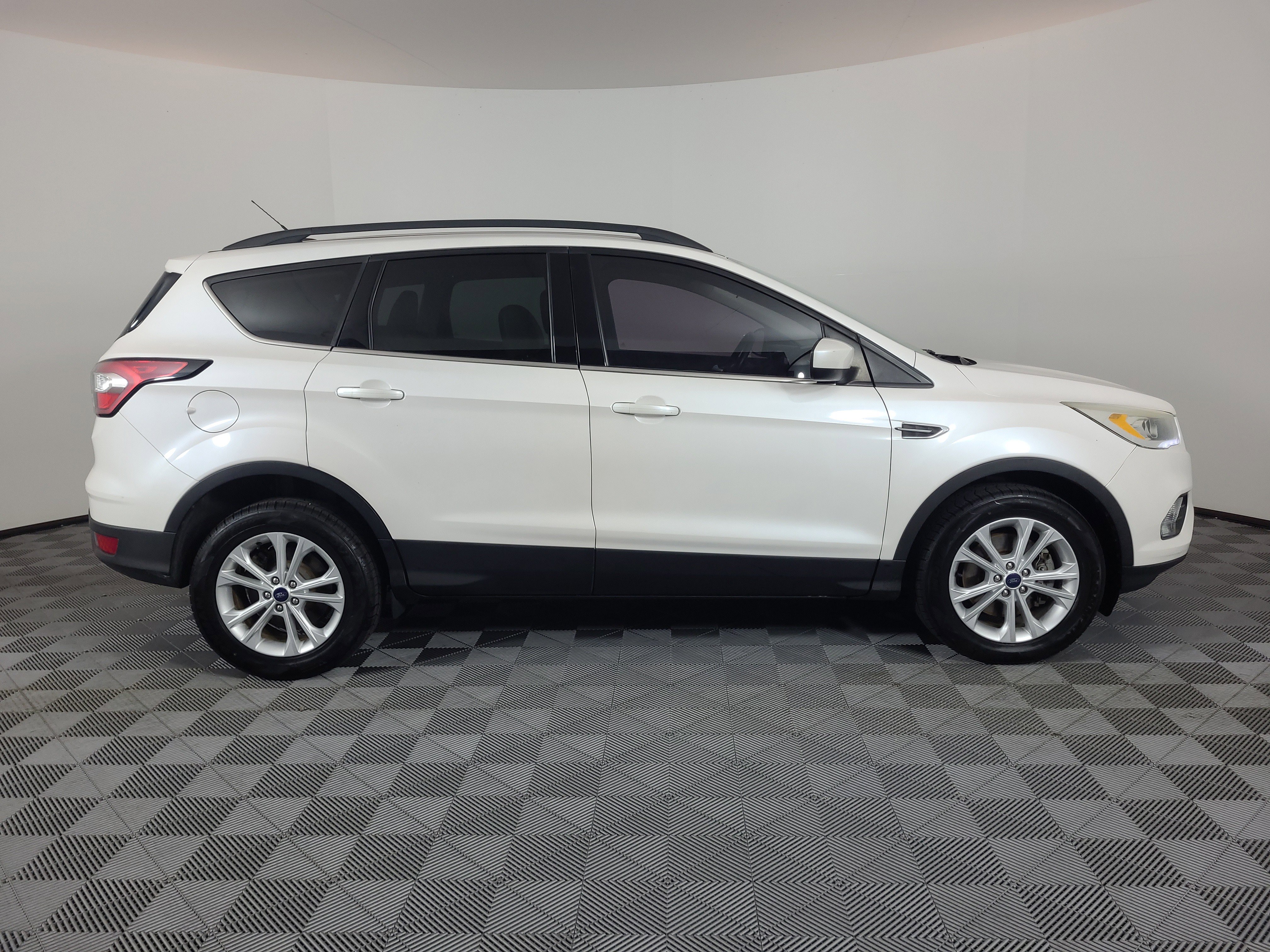 Used 2017 Ford Escape SE with VIN 1FMCU9G94HUD96363 for sale in Brighton, CO