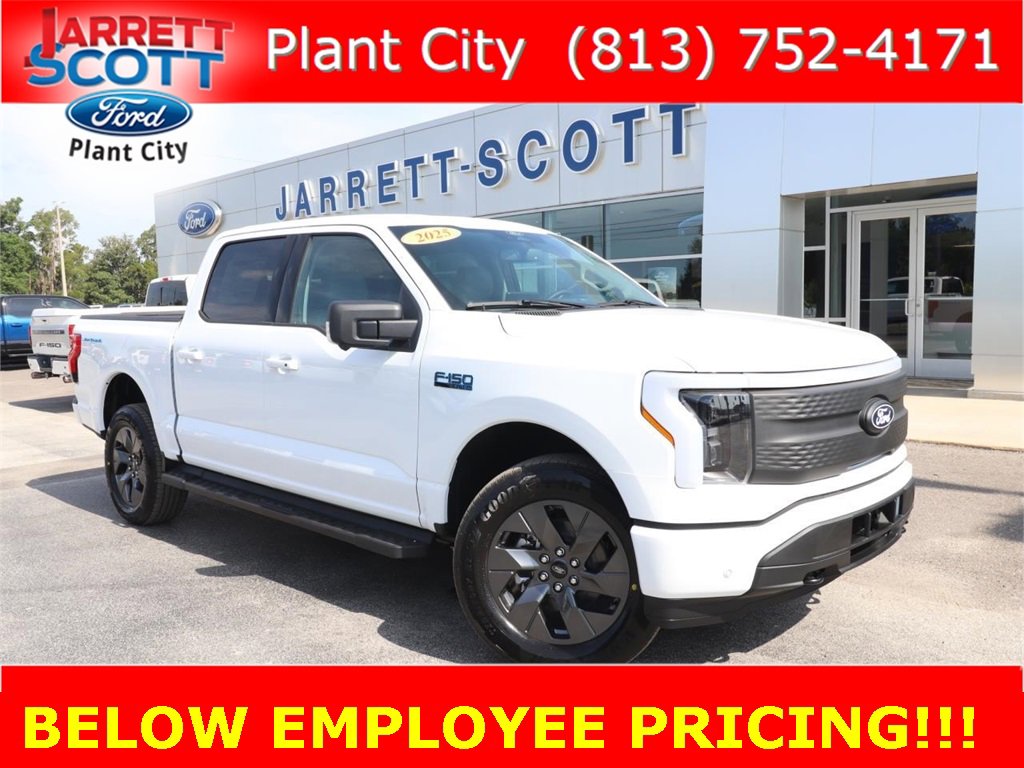 2025 Ford F-150 Lightning Flash's photo