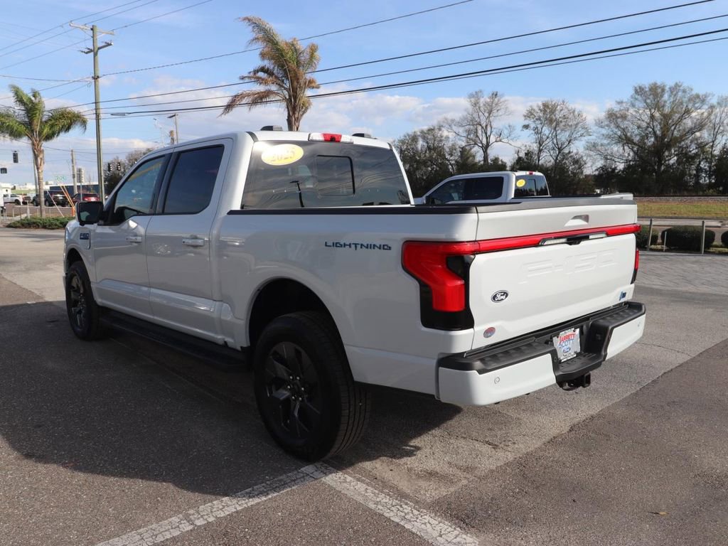 2025 Ford F-150 Lightning Lariat - Photo 11