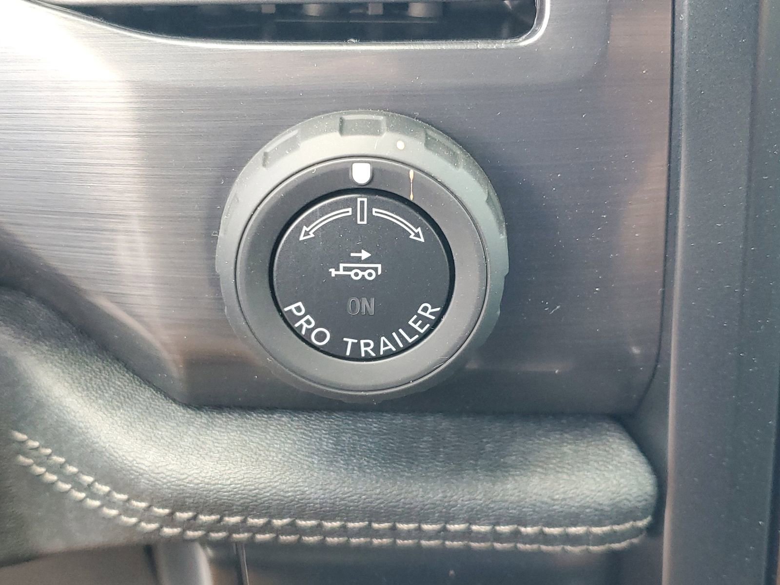 2025 Ford F-150 Lightning Flash - Photo 26