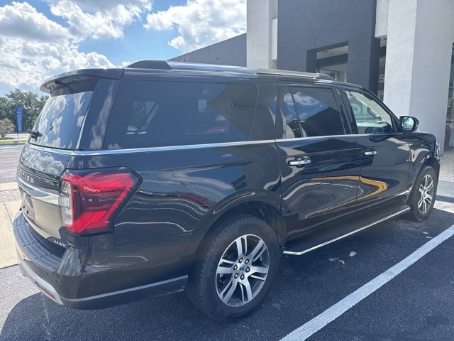 2023 Ford Expedition MAX Limited photo 4