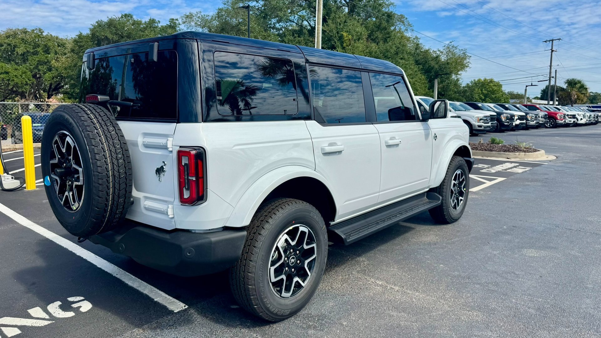 2025 Ford Bronco Outer Banks photo 7