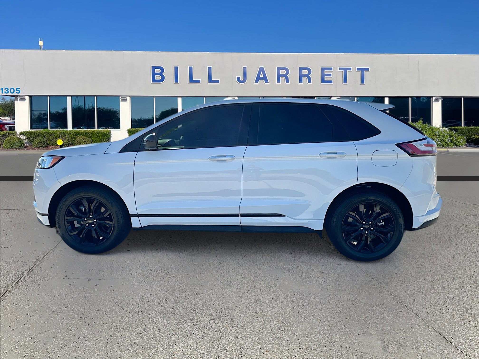 2024 Ford Edge SE photo 3