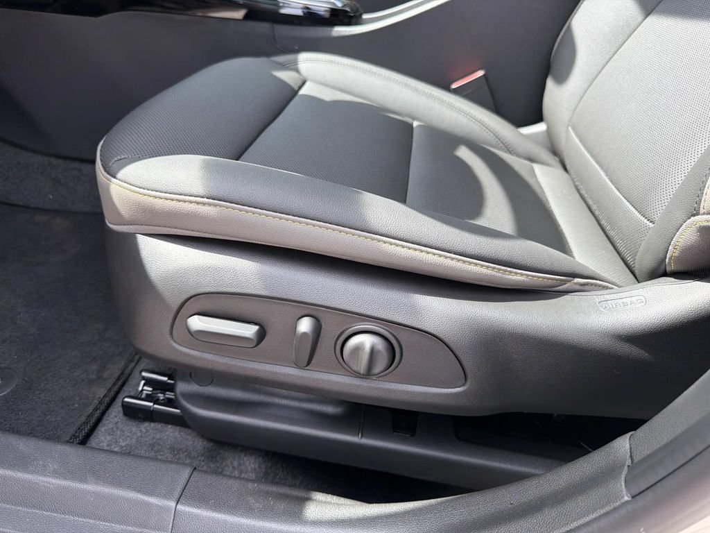 2026 Chevrolet Trax Activ - Photo 19
