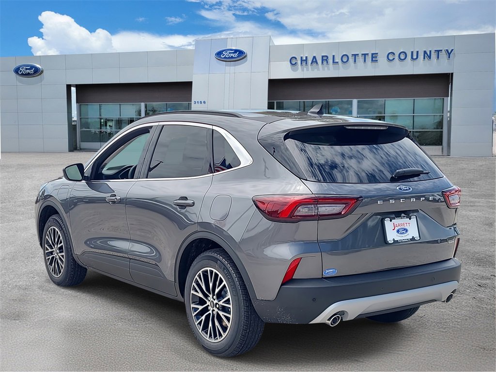 2025 Ford Escape Plug-In Hybrid photo 3