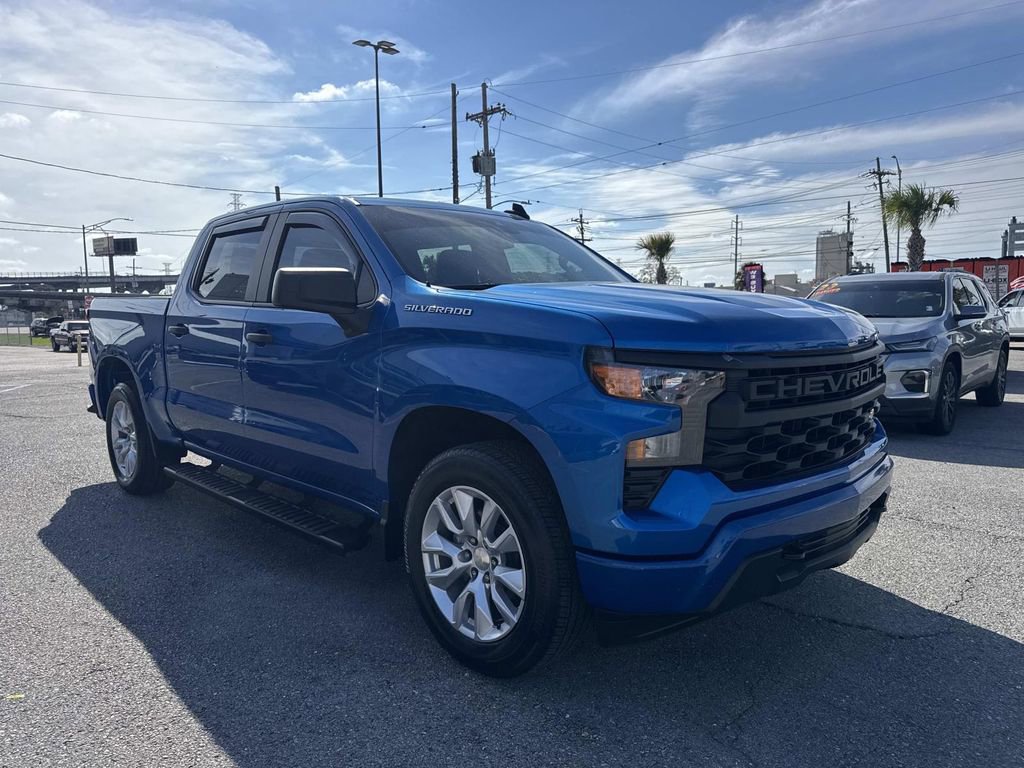 2024 Chevrolet Silverado 1500 Custom photo 3