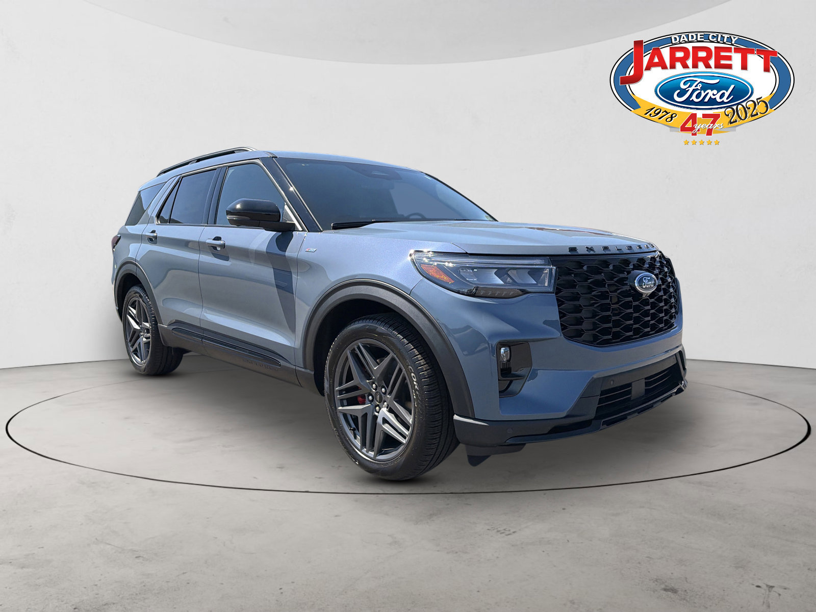 2026 Ford Explorer ST-LINE RWD's photo