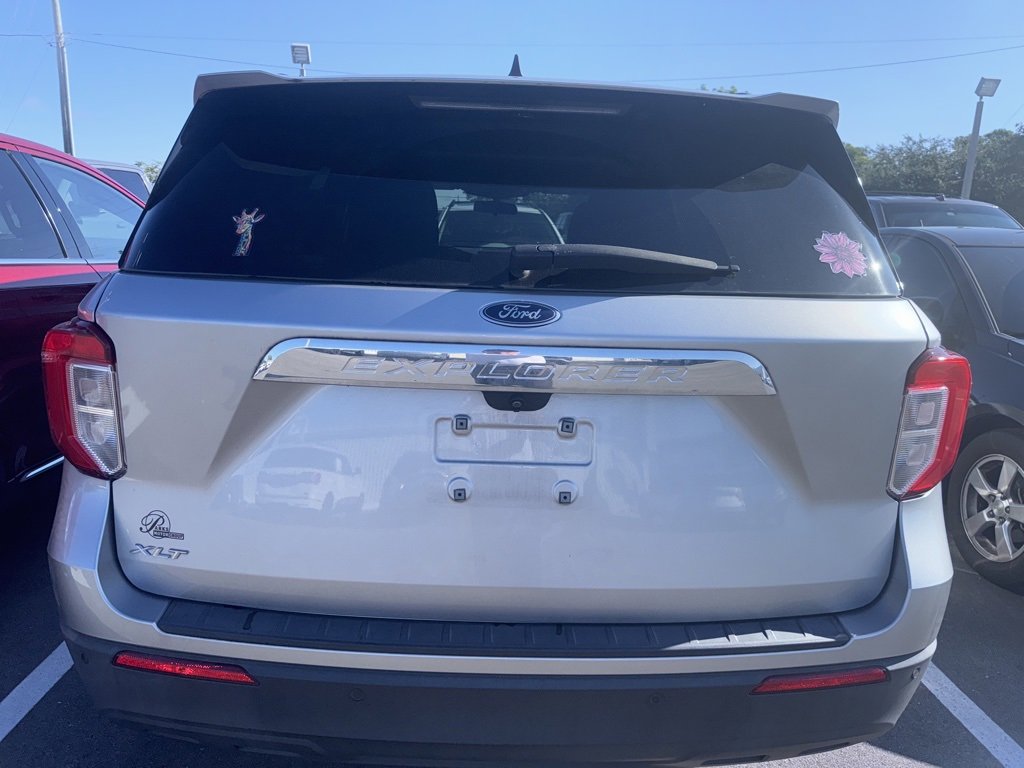 2022 Ford Explorer XLT photo 3