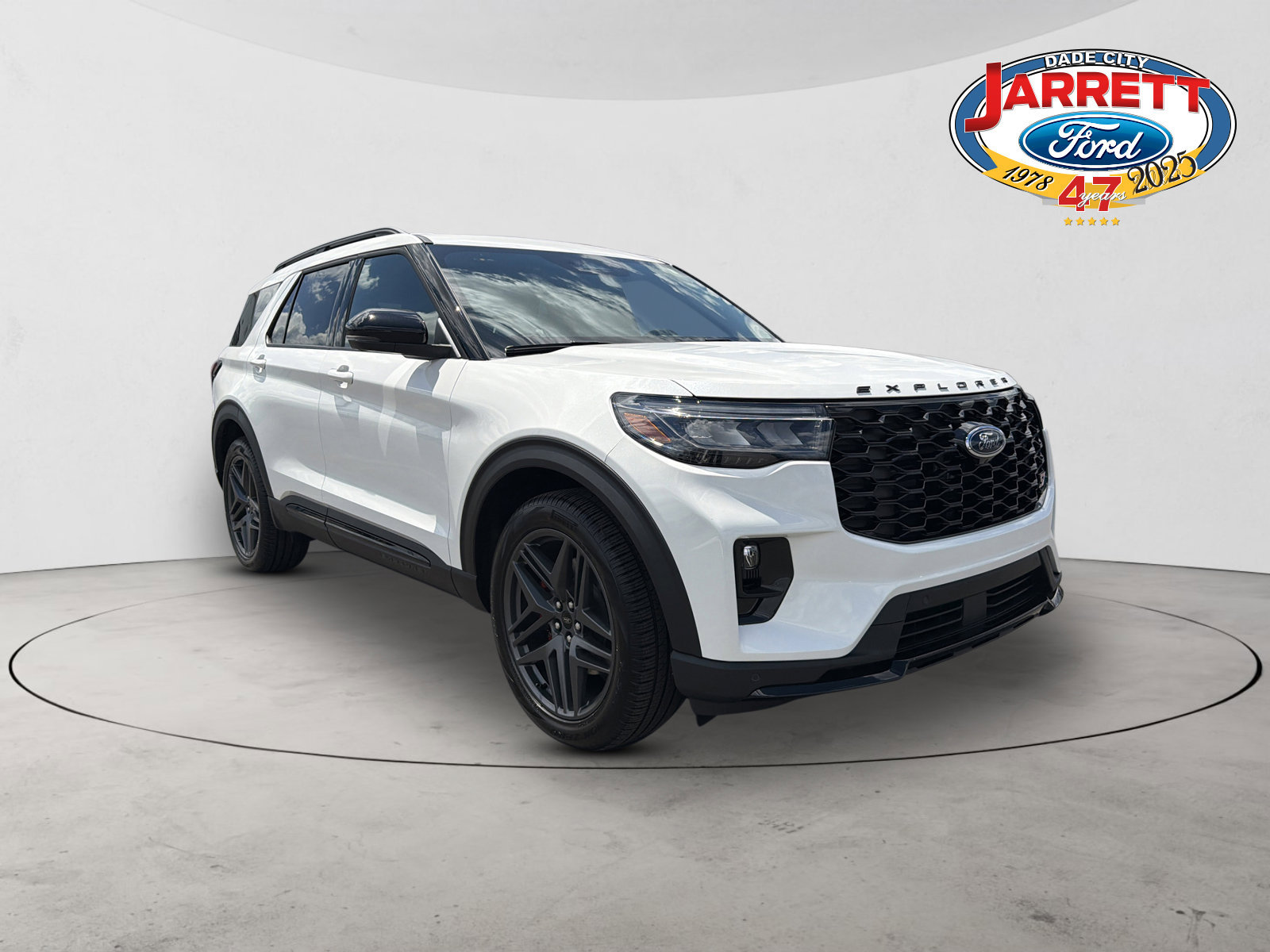 2026 Ford Explorer ST's photo