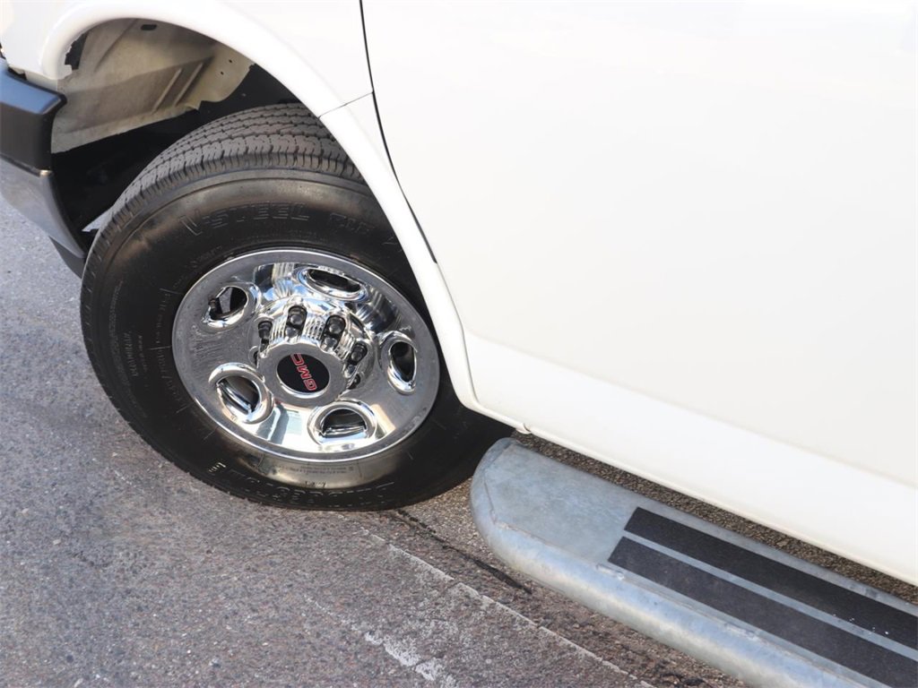 2023 Gmc Savana 2500 Cargo photo 3