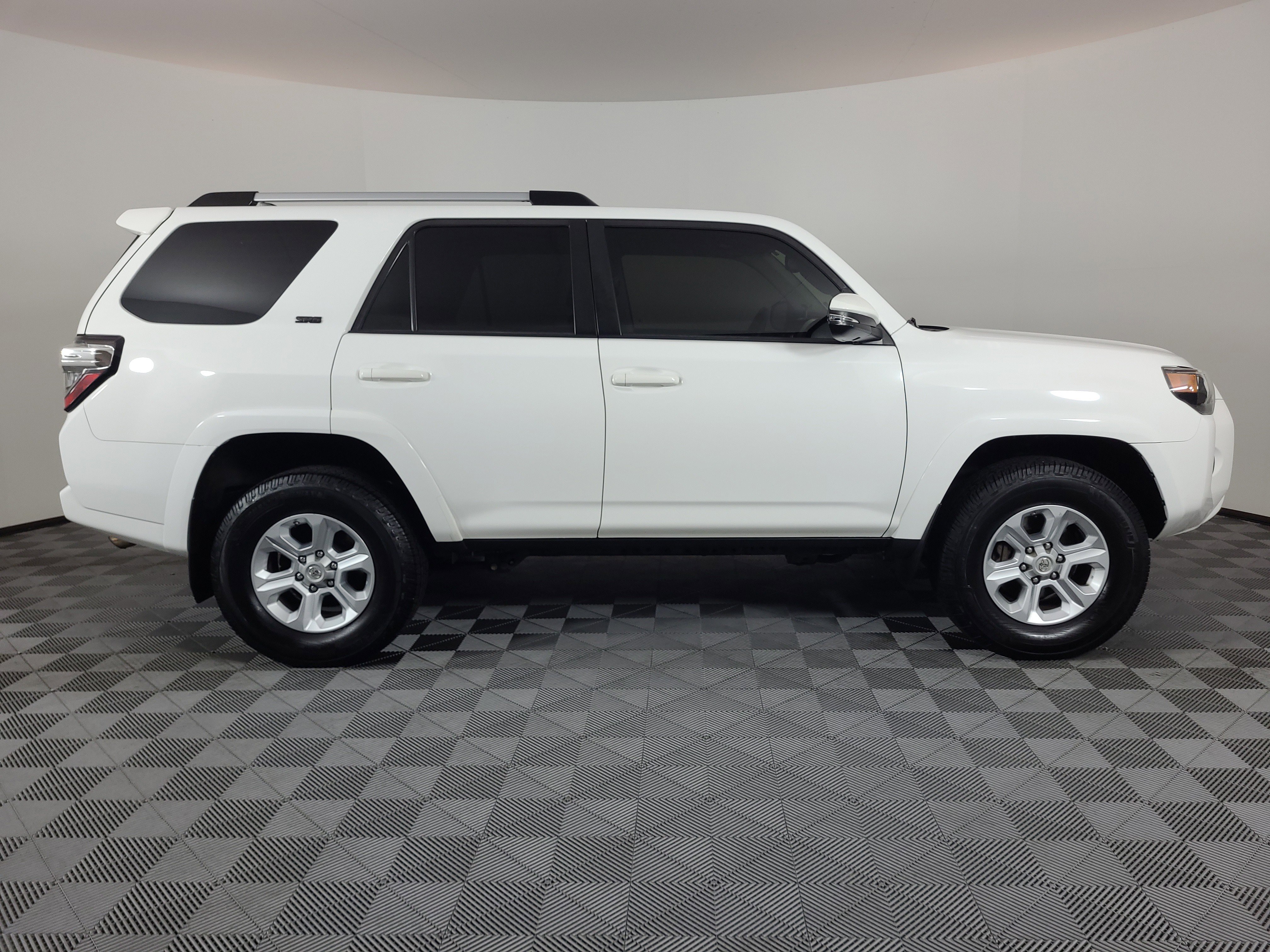 Used 2019 Toyota 4Runner SR5 Premium with VIN JTEBU5JRXK5657526 for sale in Brighton, CO