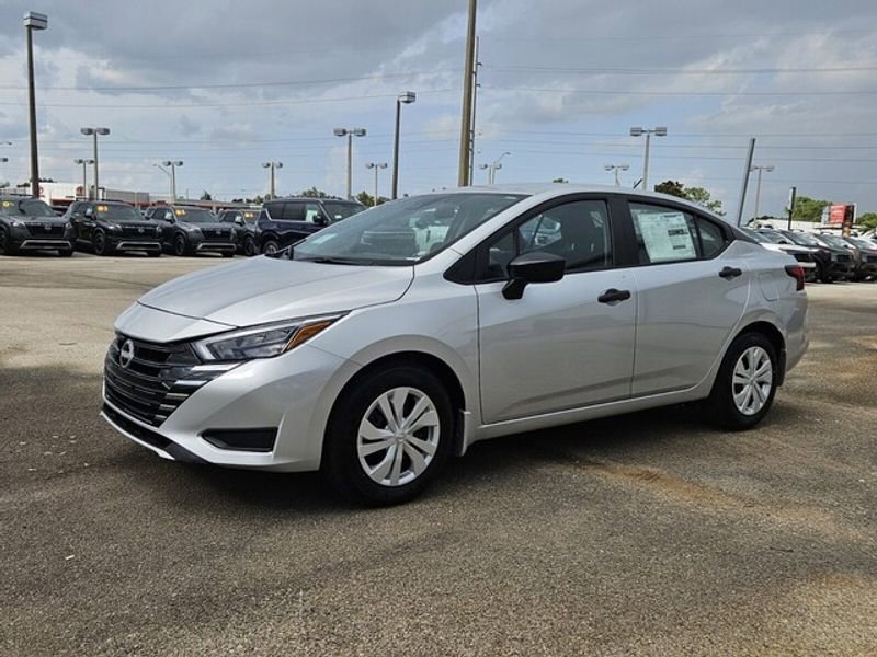 2025 Nissan Versa Sedan