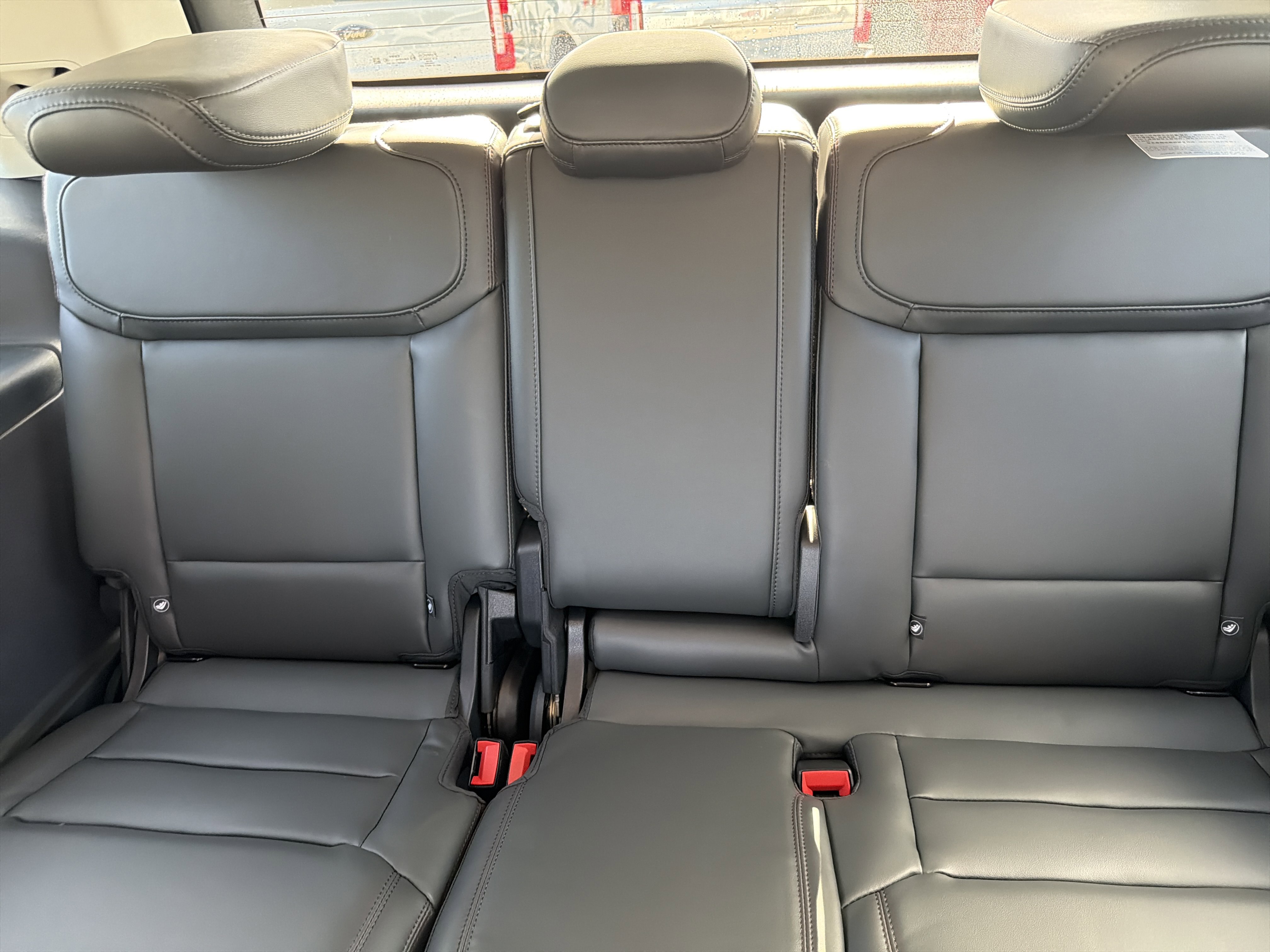 2025 Ford Expedition photo 4