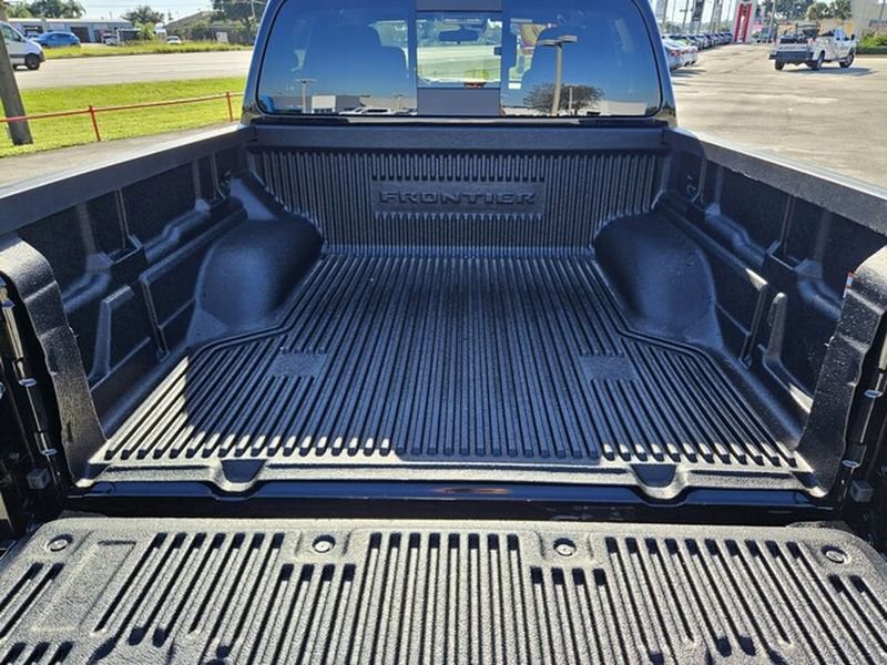 2026 Nissan Frontier SV - Photo 11