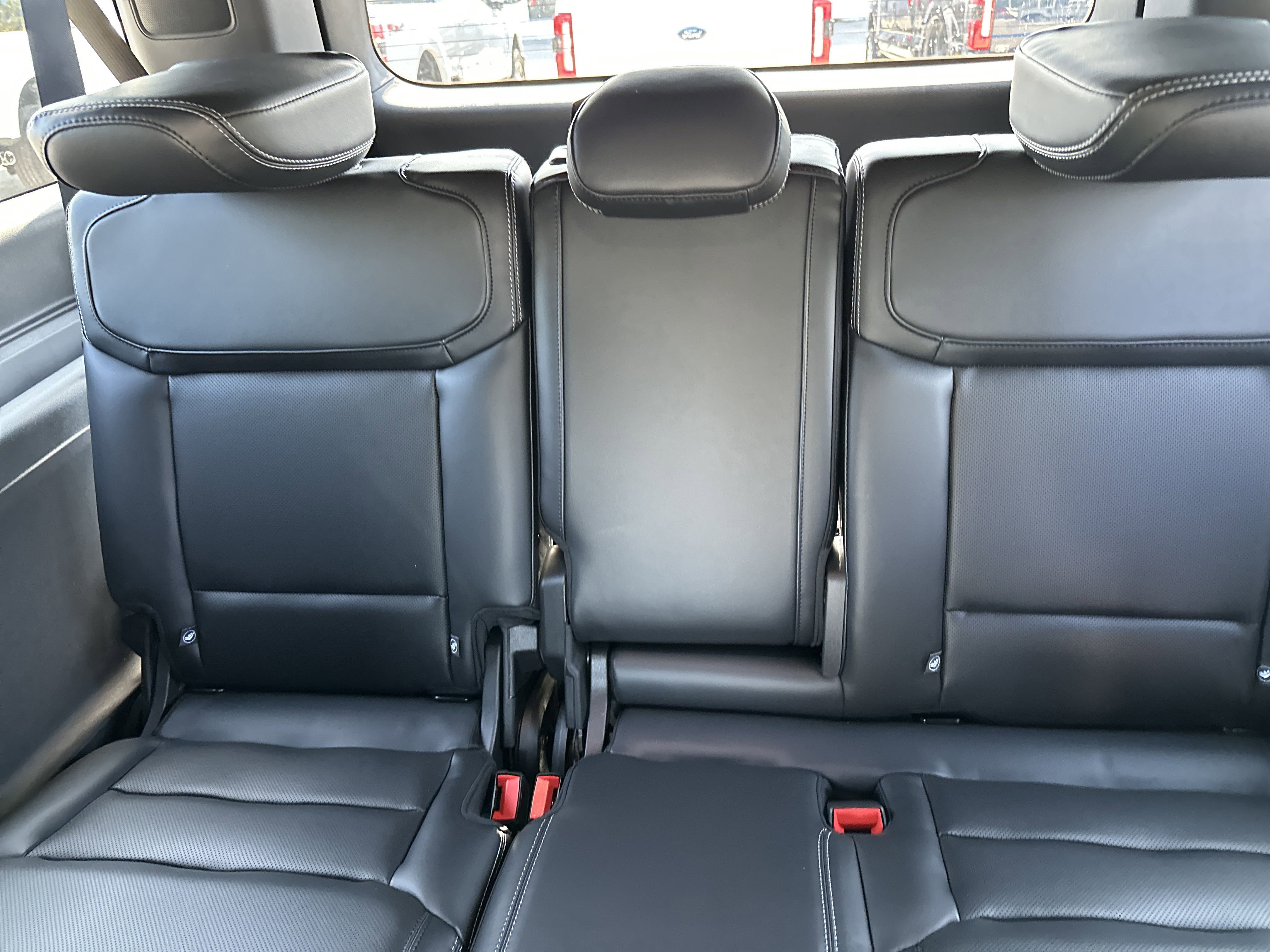 2025 Ford Expedition MAX Platinum photo 5