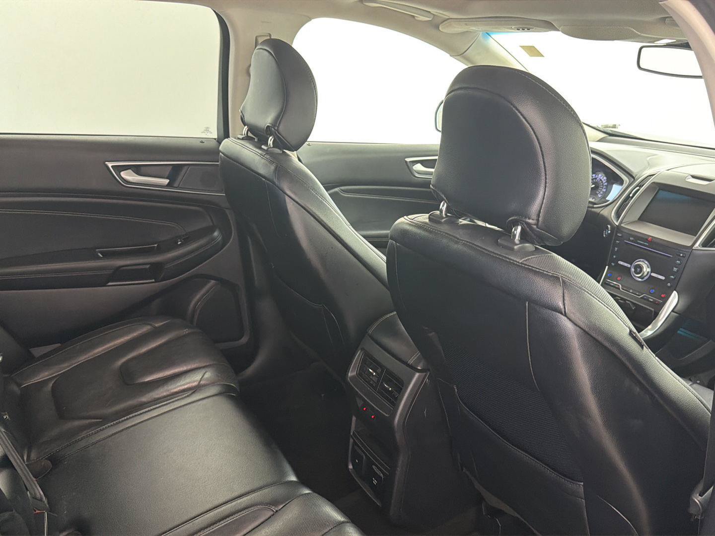 2019 Ford Edge Titanium - Photo 26