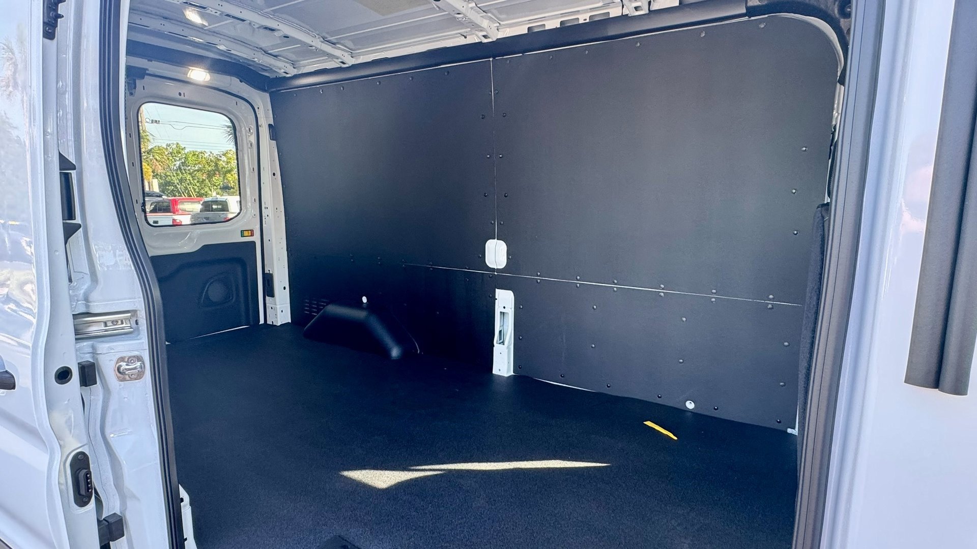 2025 Ford Transit photo 3