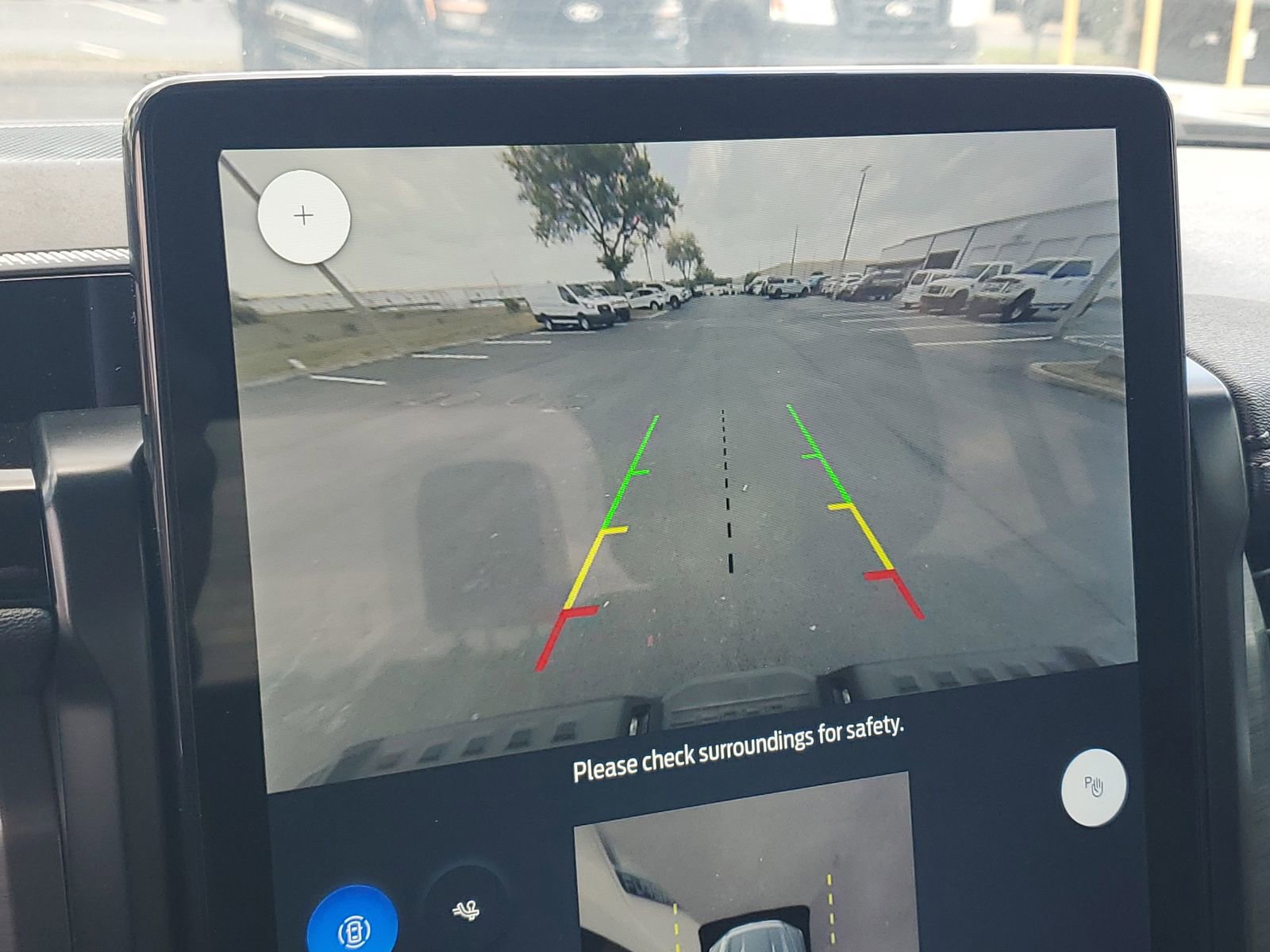 2025 Ford F-150 Lightning Flash - Photo 25